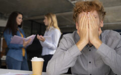 jeune-adulte-aux-prises-avec-le-syndrome-de-l-imposteur