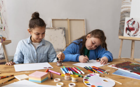 medium-shot-kids-spending-time-school