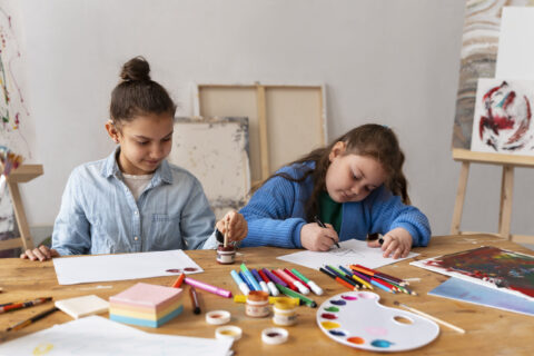 medium-shot-kids-spending-time-school
